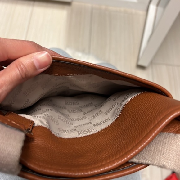 Crossbody bag. Used but good condition. Beautiful camel brown. - Picture 2 of 6